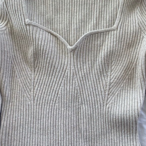 Abercrombie Long-Sleeve Sweetheart Sweater Bodysuit - Picture 3 of 3
